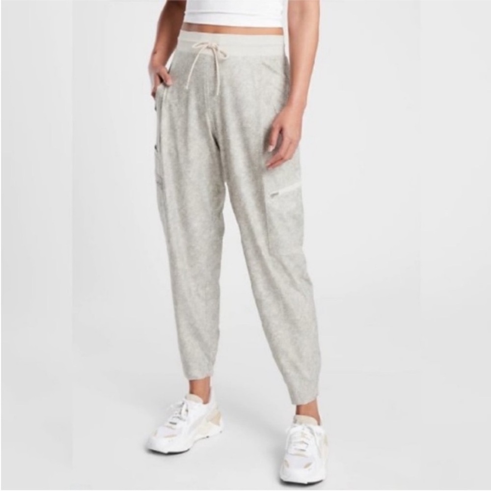 Athleta Venture Printed Pants Size 6 NWT